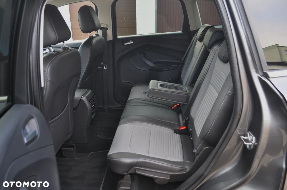 Ford Kuga 2.0 TDCi 4x4 Titanium - 32