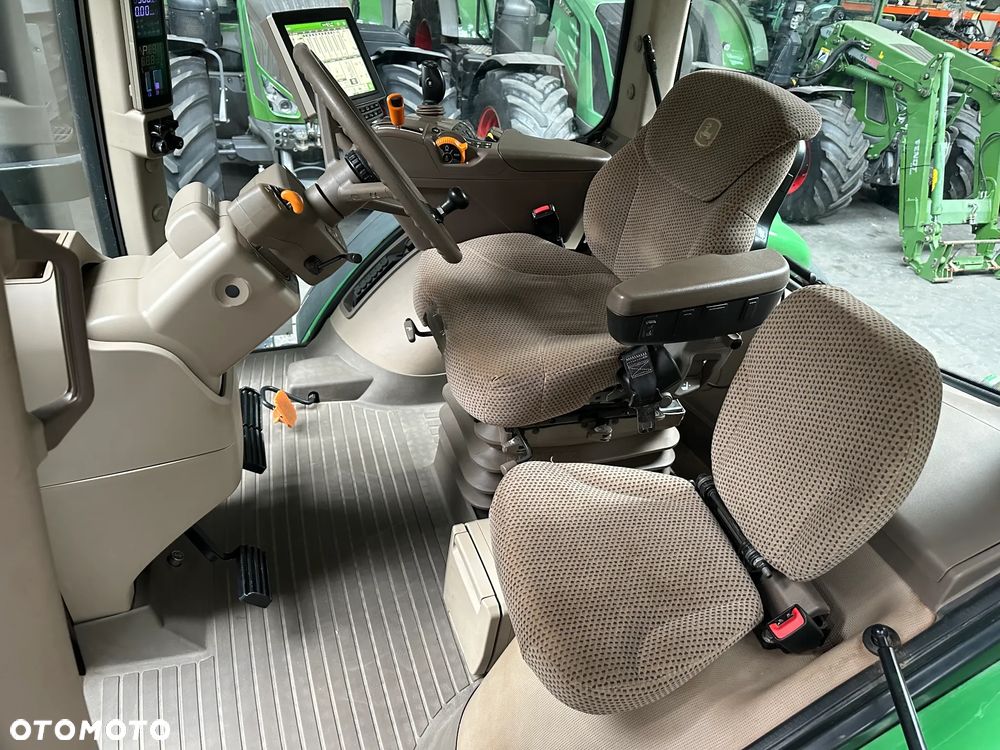 John Deere 7230R - 10