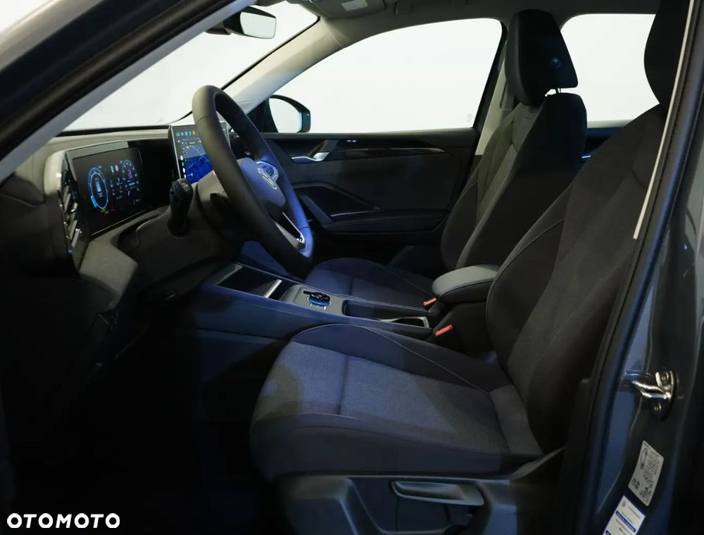 Volkswagen Tiguan - 5