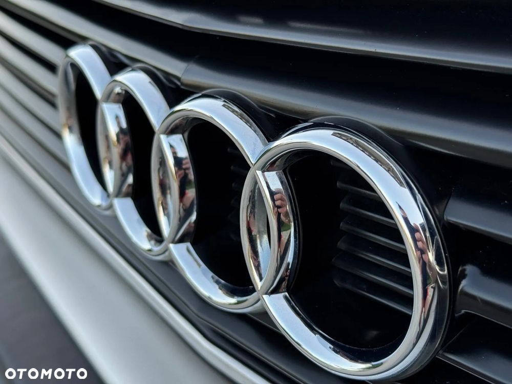 Audi 100 1.8 - 8