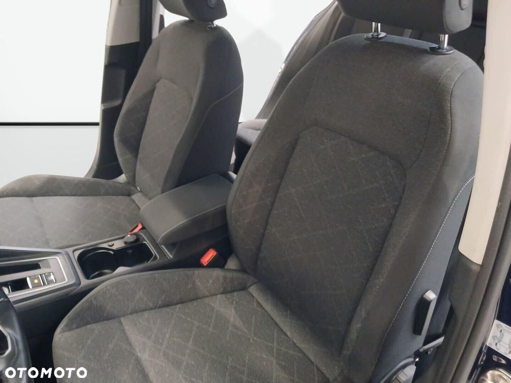 Volkswagen Golf - 27