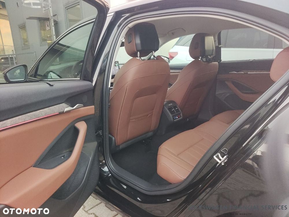 Skoda Superb 2.0 TDI SCR 4x4 L&K DSG - 6