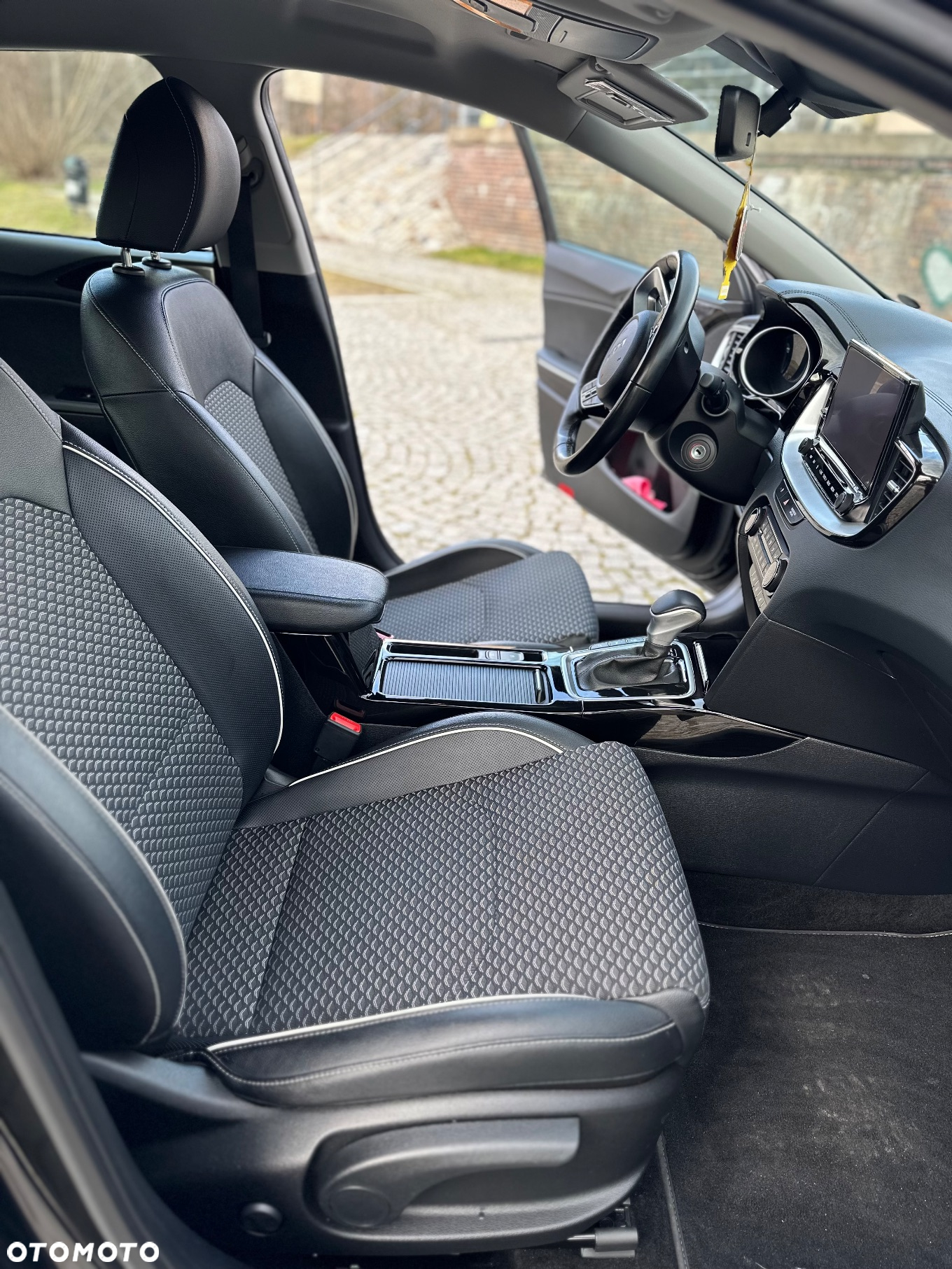 Kia XCeed 1.5 T-GDI L Business Line DCT - 23