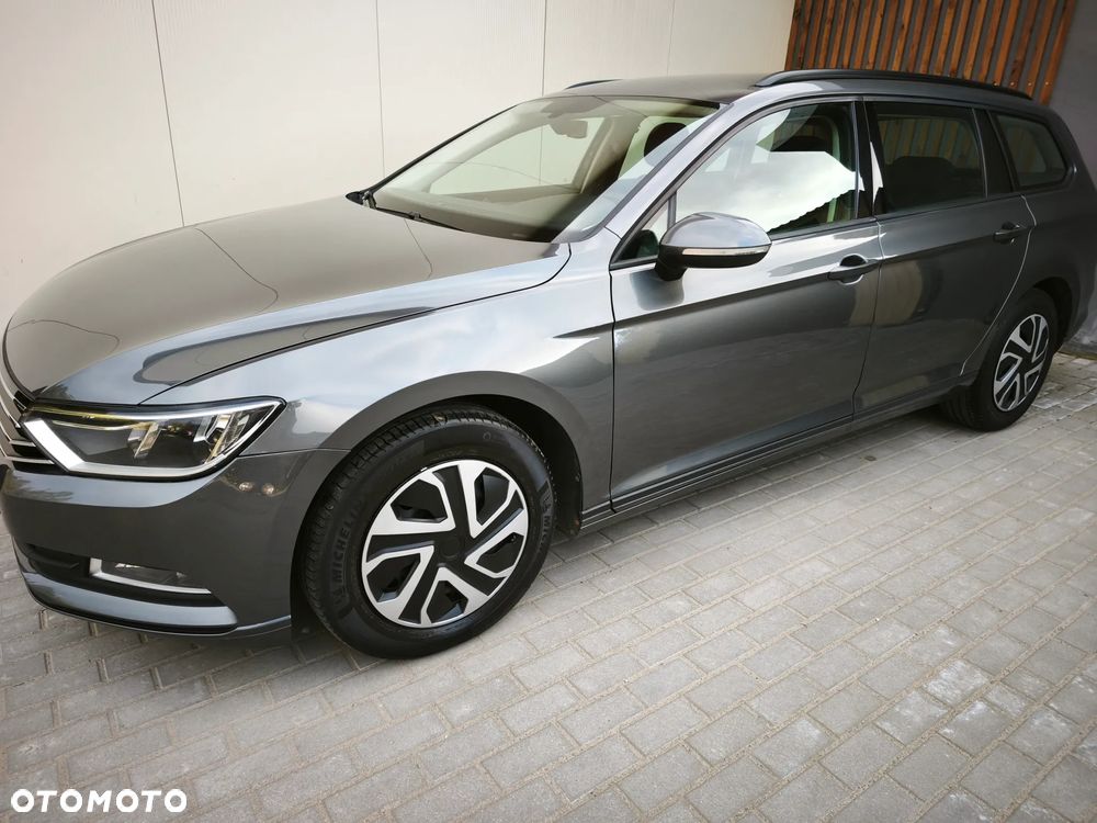 Volkswagen Passat - 2