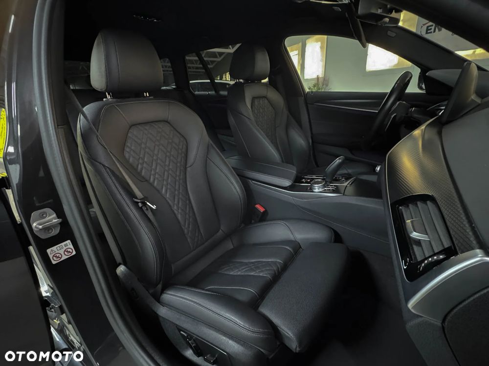 BMW Seria 5 520d M Sport Edition - 24