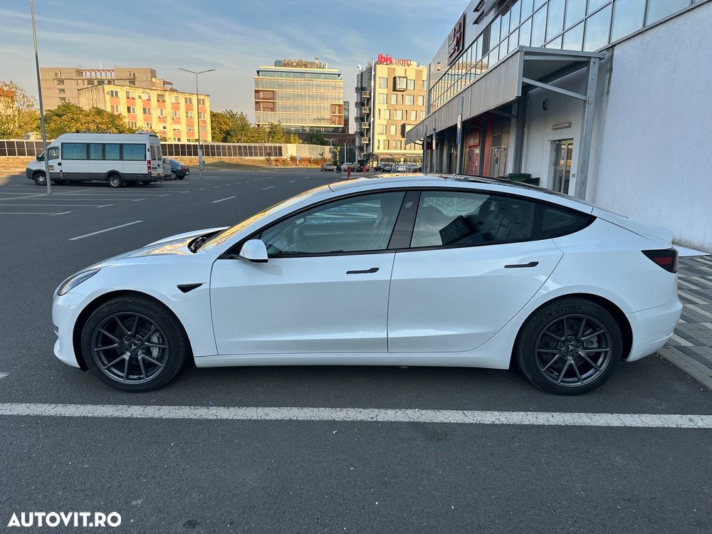 Tesla Model 3 Long Range AWD Premium - 4