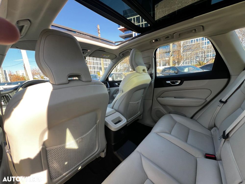 Volvo XC 60 T6 AWD AT PHEV Plus Bright - 15