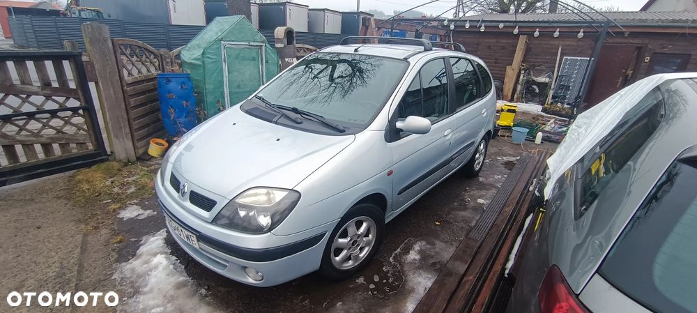 Renault Scenic 2.0 16V Alize - 32