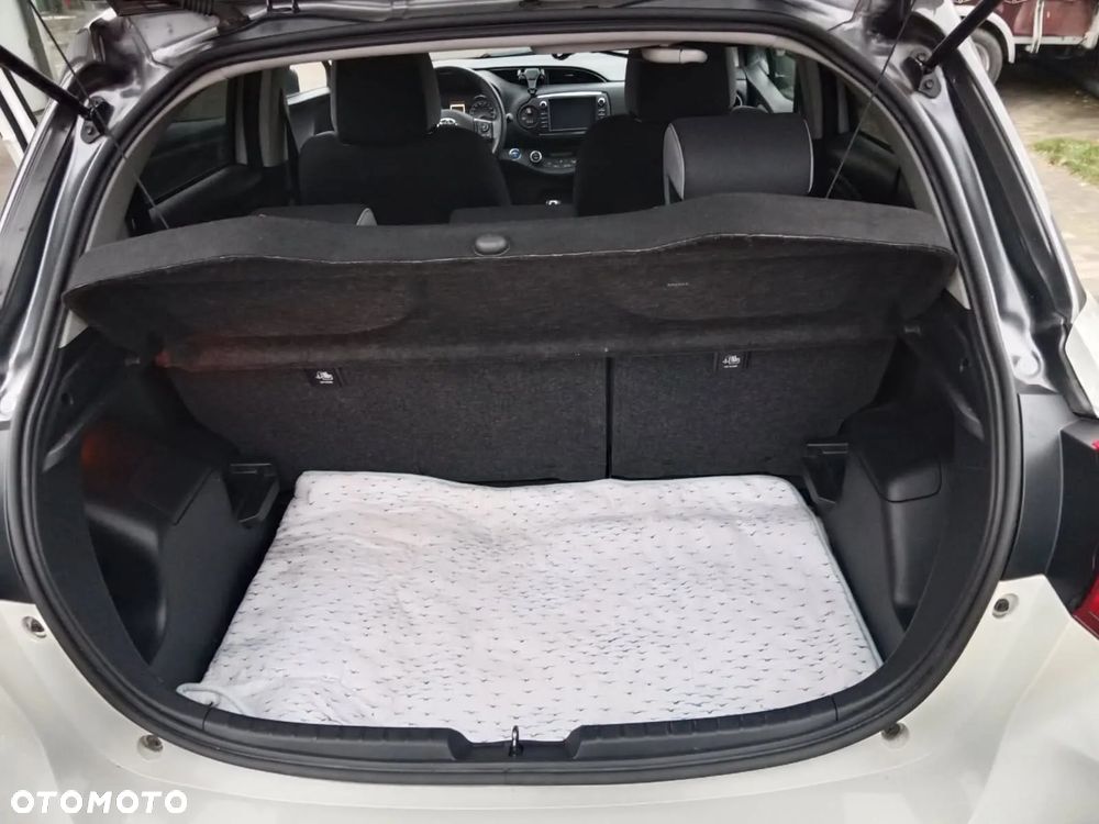 Toyota Yaris 1.5 VVT-i Y20 Club - 6