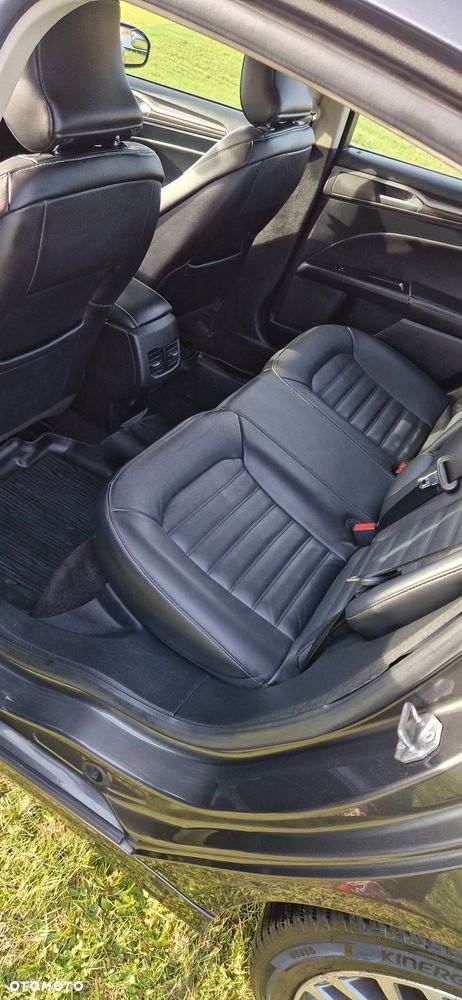 Ford Fusion - 10