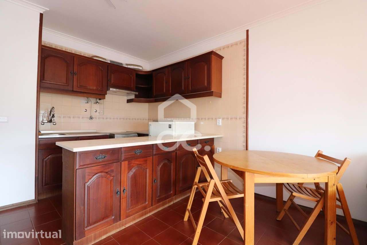 Apartamento T1 com varanda na Av. Elisio de Moura. - Grande imagem: 4/18