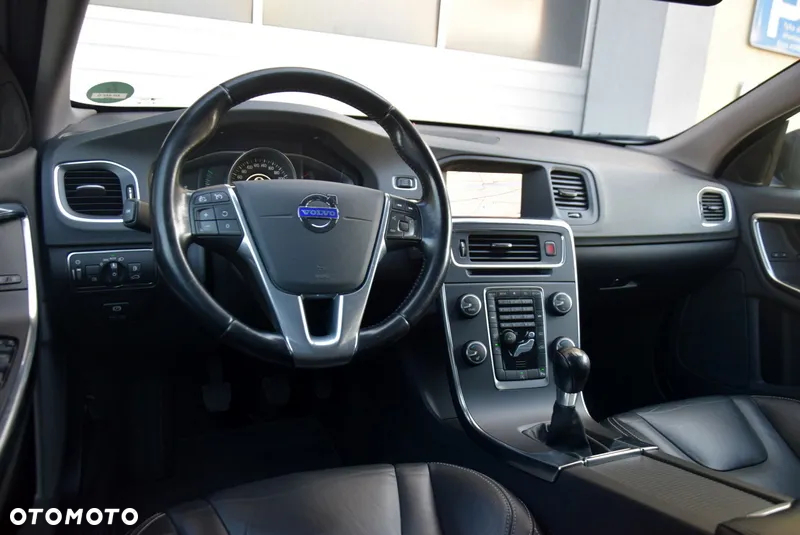 Volvo V60 D3 Summum - 23