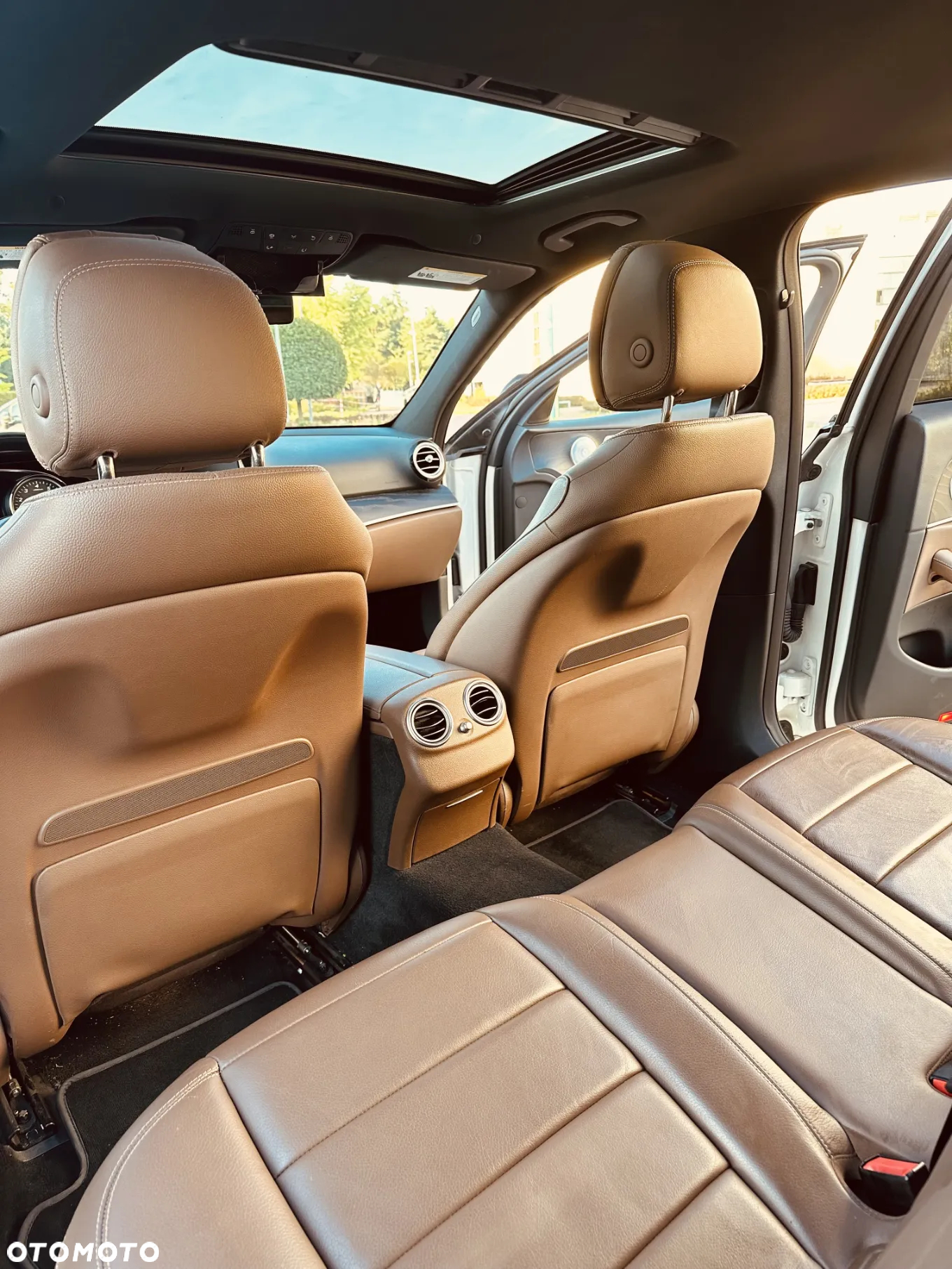 Mercedes-Benz Klasa E 300 9G-TRONIC - 20