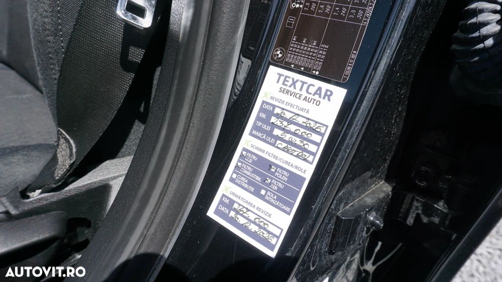 BMW Seria 3 318d Aut. Blue Performance - 32