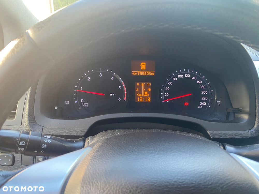 Toyota Avensis 2.0 D-4D Active - 8