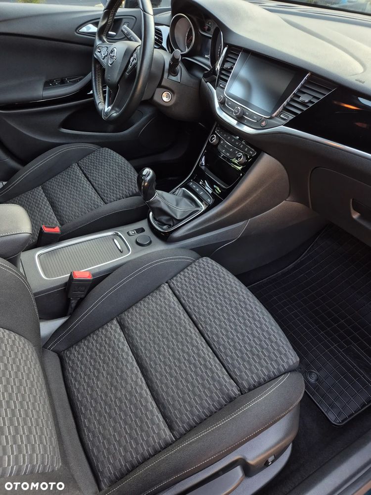 Opel Astra 1.6 D (CDTI) Start/Stop Dynamic - 10