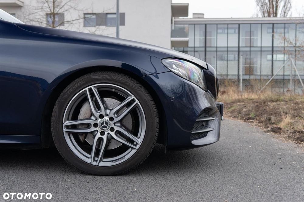 Mercedes-Benz Klasa E 220 d 4Matic 9G-TRONIC AMG Line - 37