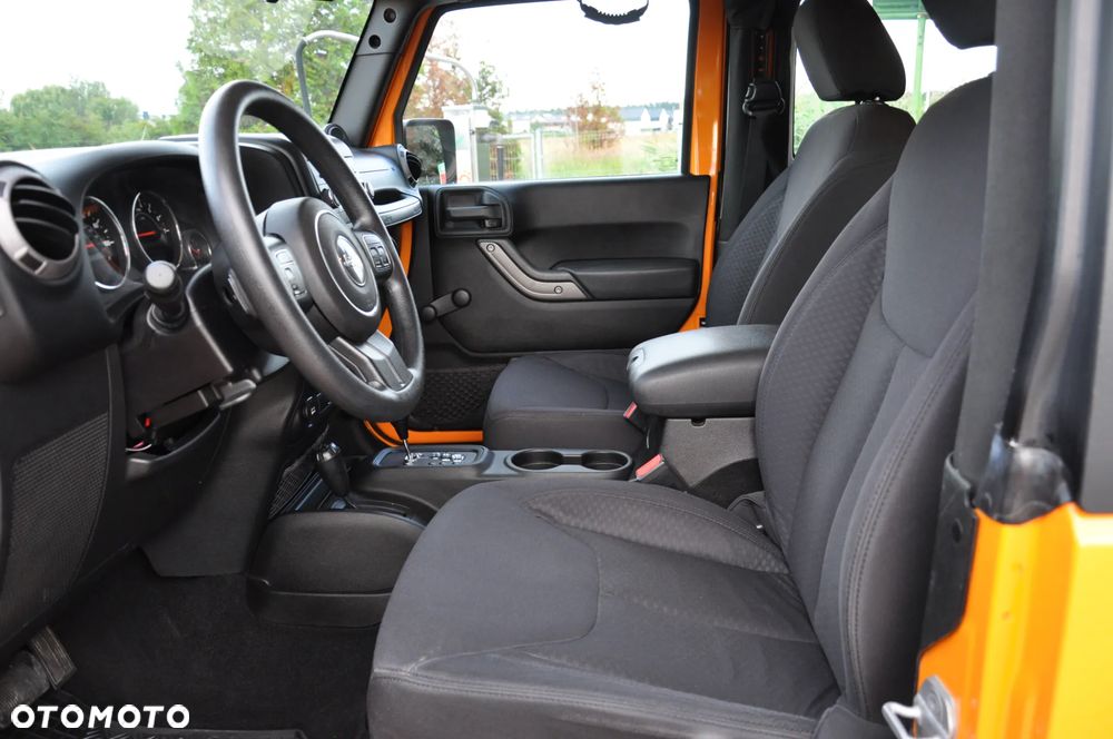 Jeep Wrangler - 24
