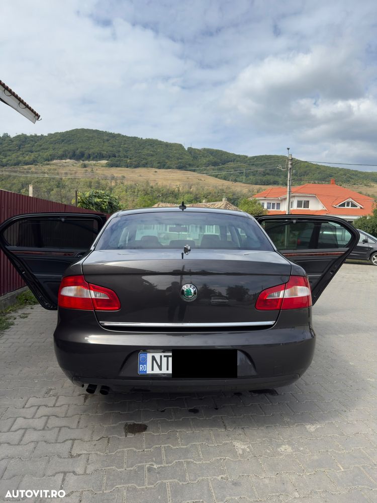 Skoda Superb 1.6 TDI Ambition - 10