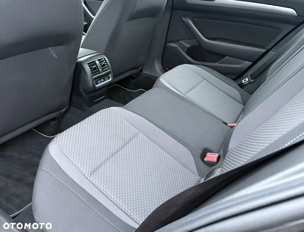 Volkswagen Passat 1.5 TSI EVO Trendline - 22