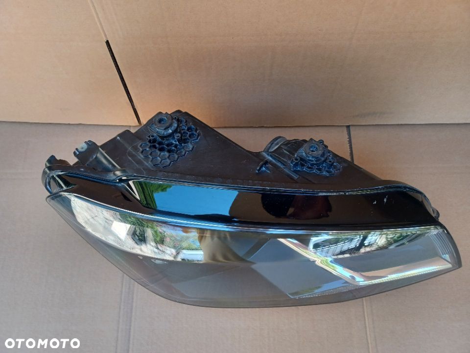 Lampa przednia prawa Caddy oryg 2K1941016B - 2