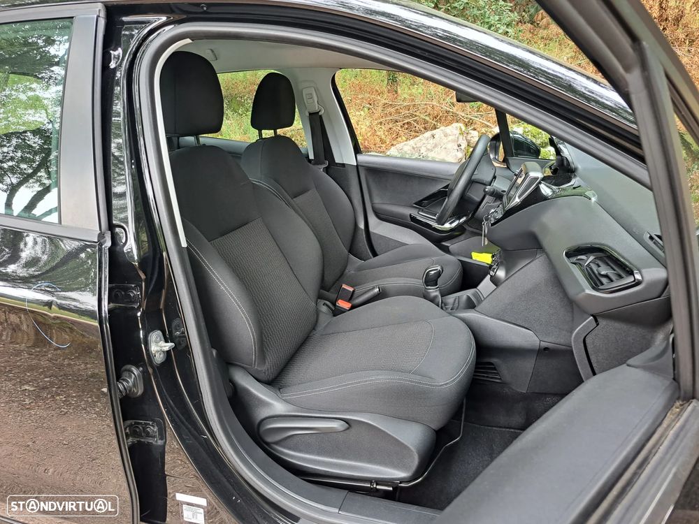 Peugeot 208 BlueHDi 100 Active Pack - 13