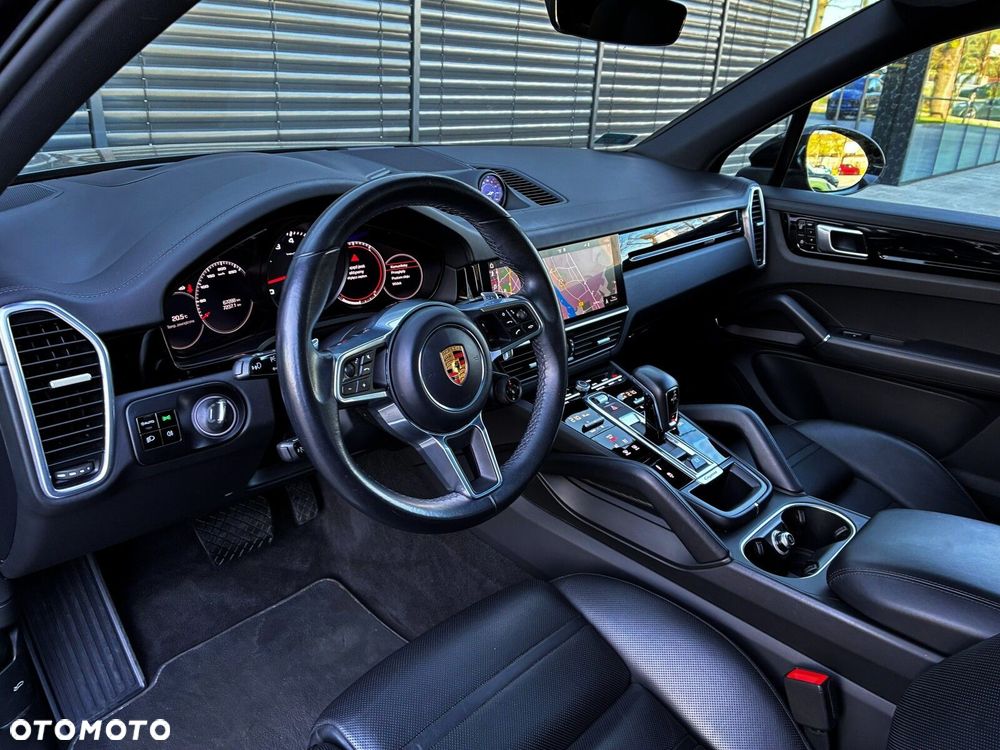 Porsche Cayenne - 23