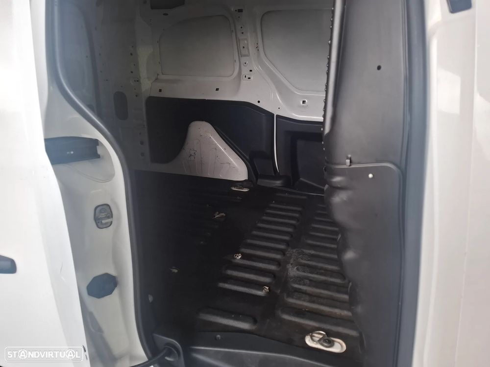 Citroën BERLINGO 1600HDI 3LUGARES LONGA - 23