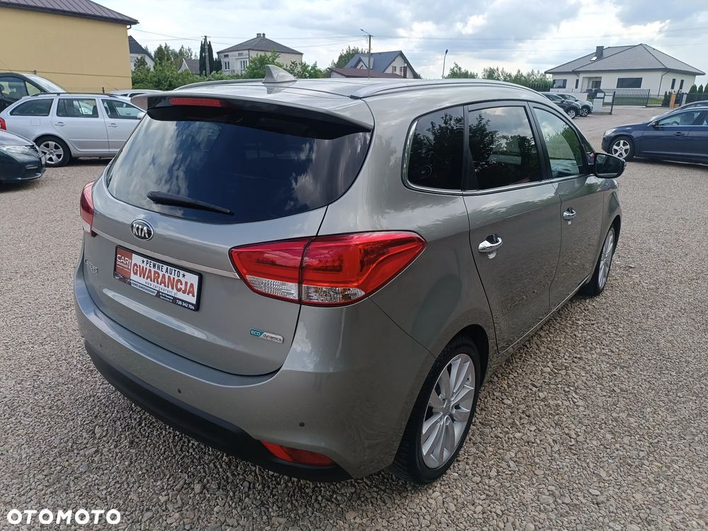 Kia Carens 1.7 CRDi 115 Dream Team Edition - 17