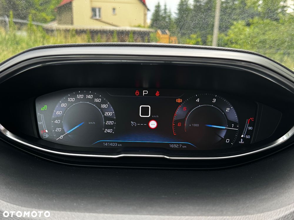 Peugeot 5008 1.5 BlueHDi Allure S&S EAT8 - 14