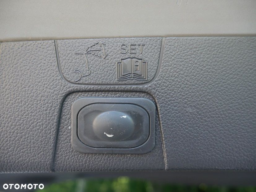 Ford C-MAX 2.0 TDCi Start-Stop-System Titanium - 34
