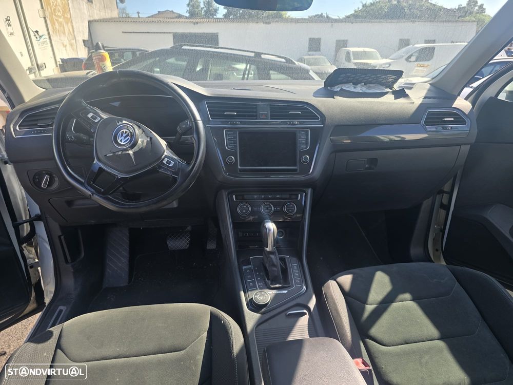 VW Tiguan 2.0 TDI R-Line DSG 4Motion - 8