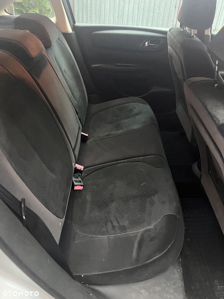 Citroën C4 1.6 16V Magic - 10