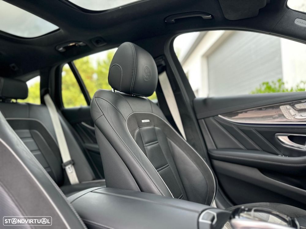 Mercedes-Benz E 63 AMG S 4-Matic+ - 11