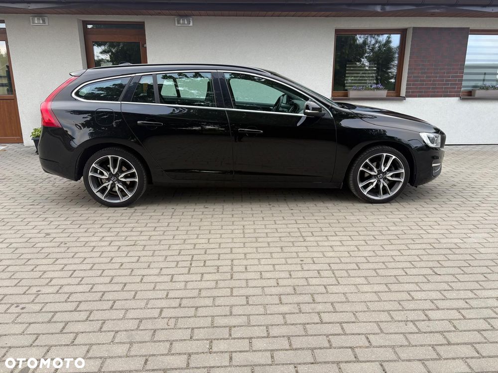 Volvo V60 D2 - 2