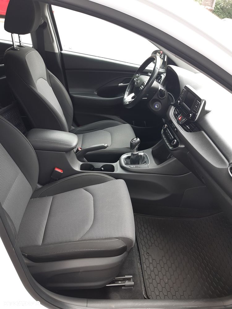 Hyundai i30 1.4 Classic + - 15