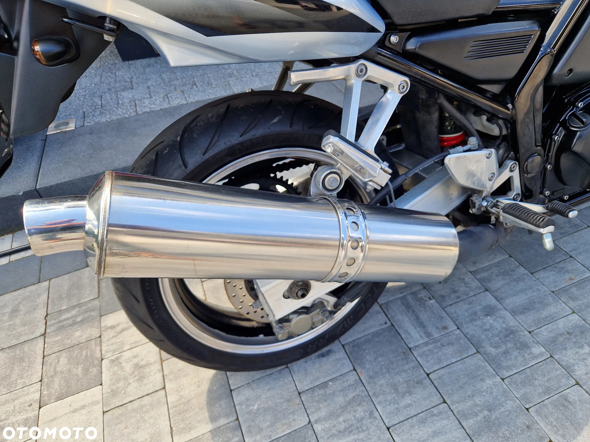 Yamaha FZS - 8