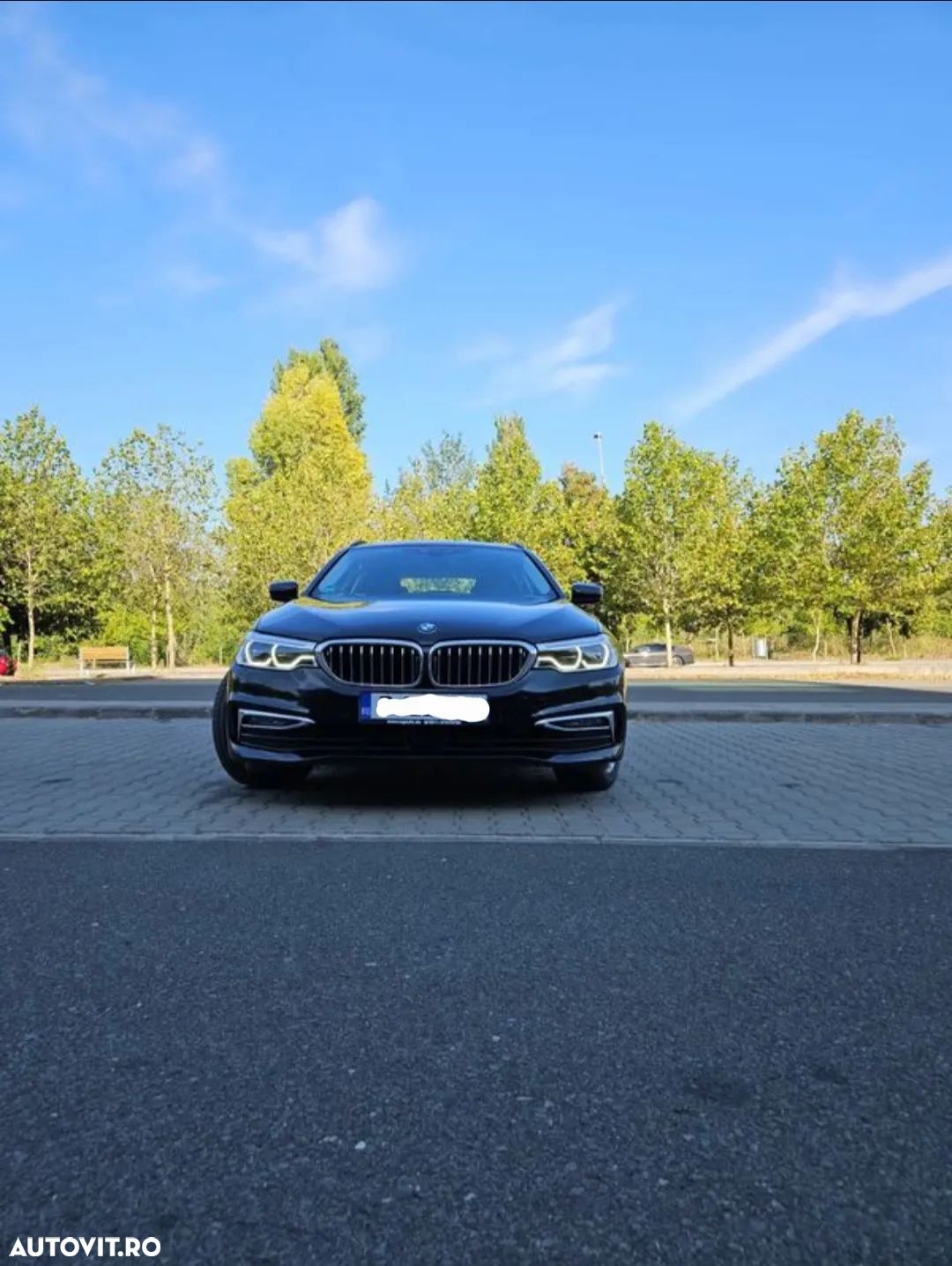 BMW Seria 5 520d Touring Aut. Luxury Line - 1