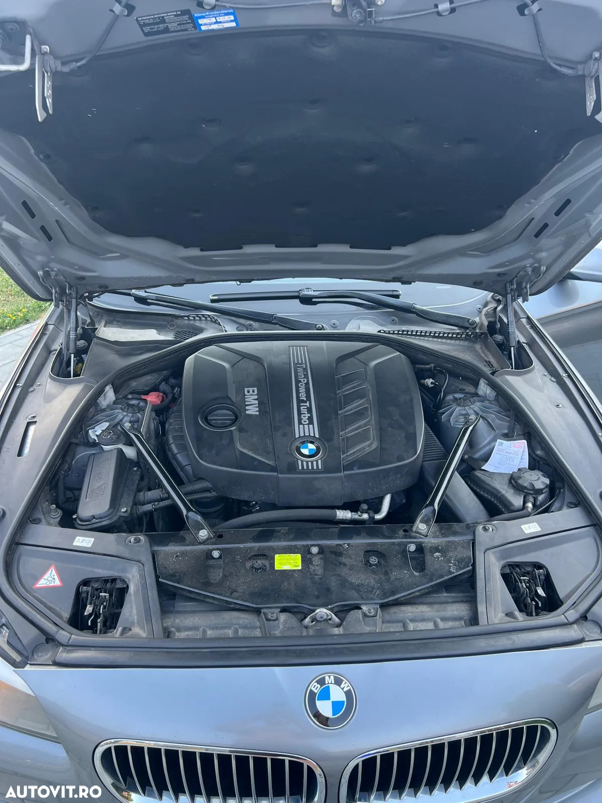 BMW Seria 5 520d - 14