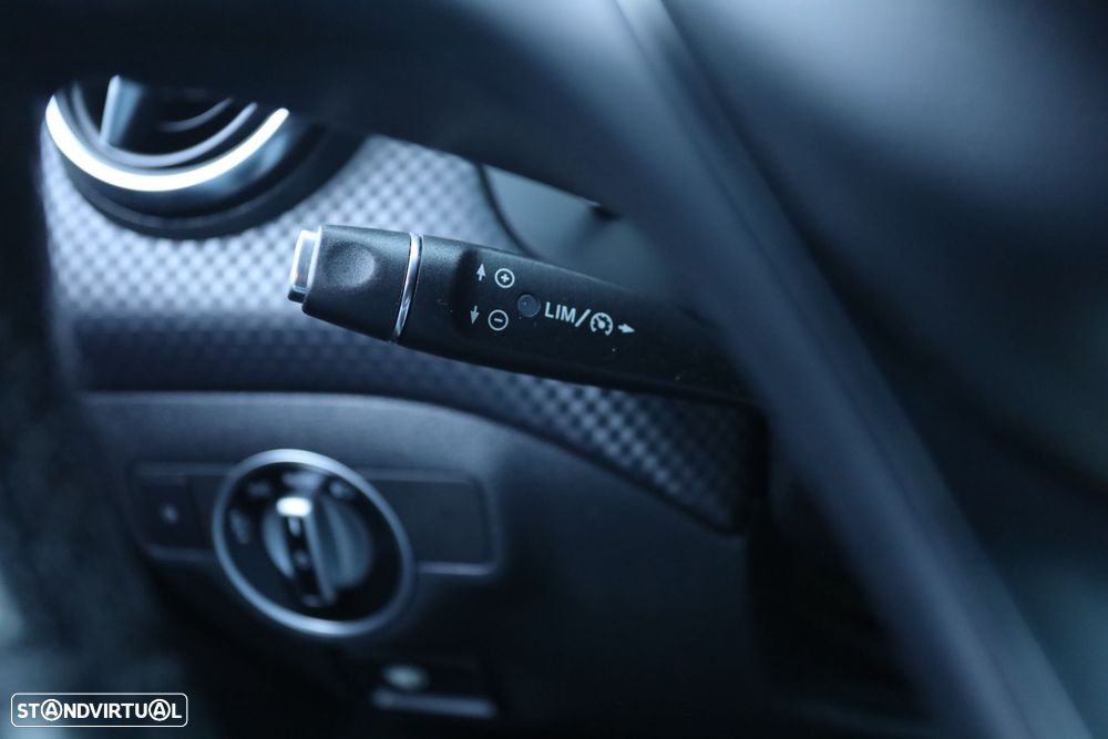 Mercedes-Benz A 180 d Urban - 11