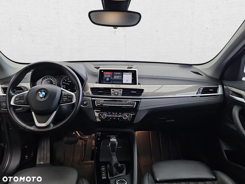 BMW X1 sDrive18i xLine - 18