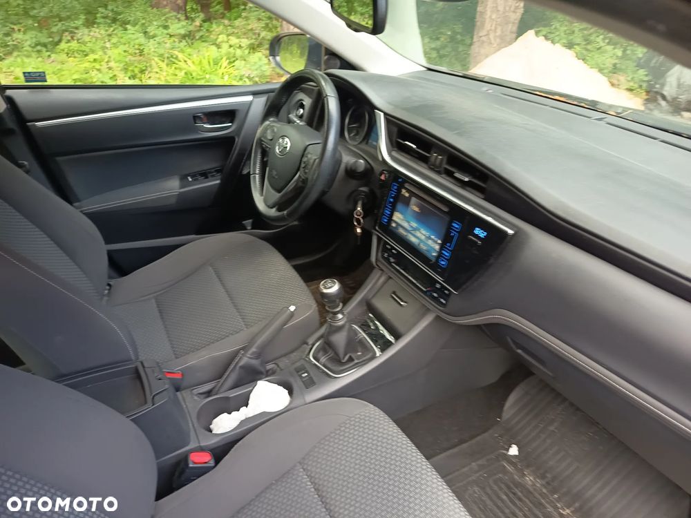 Toyota Corolla 1.6 Comfort - 5