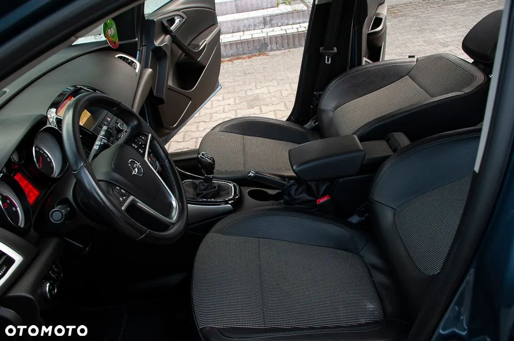 Opel Astra 1.4 Turbo - 39