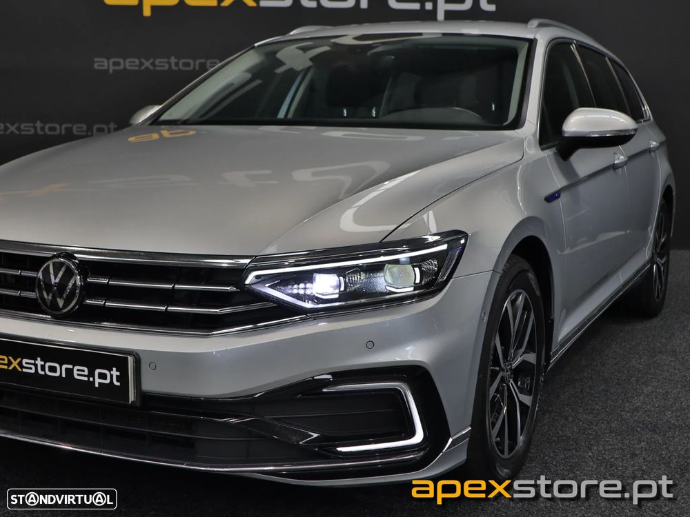 VW Passat Variant - 2