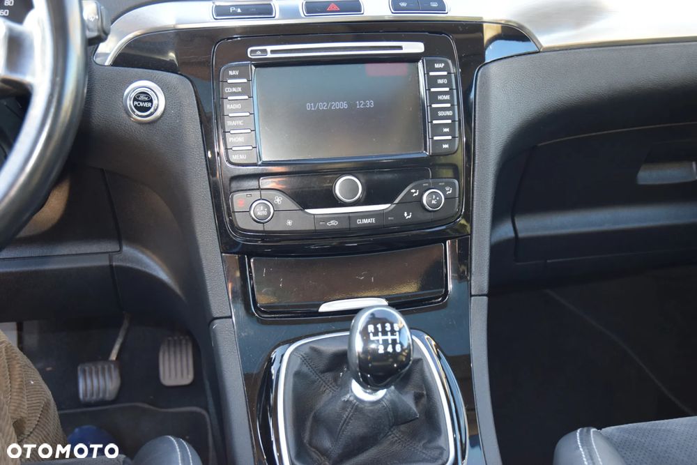 Ford S-Max 2.0 TDCi DPF Titanium - 24