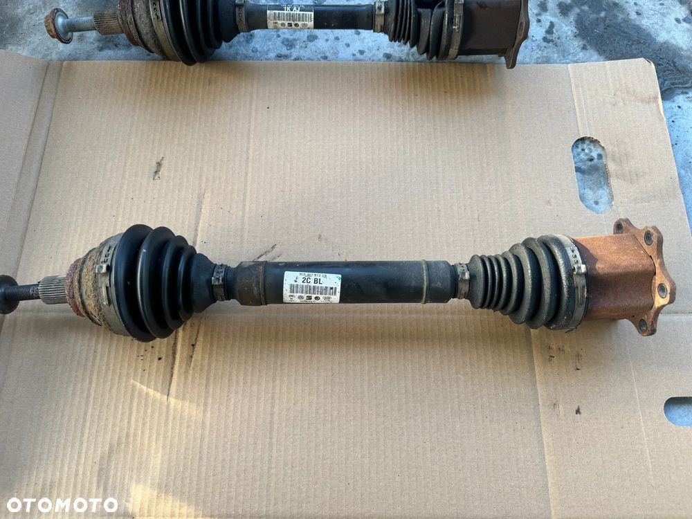 PÓŁOŚ VW PASSAT B7 2.0 TDI 3C0407272CB - 1