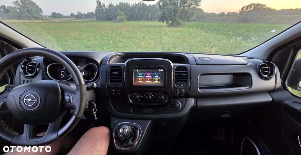 Opel Vivaro - 9