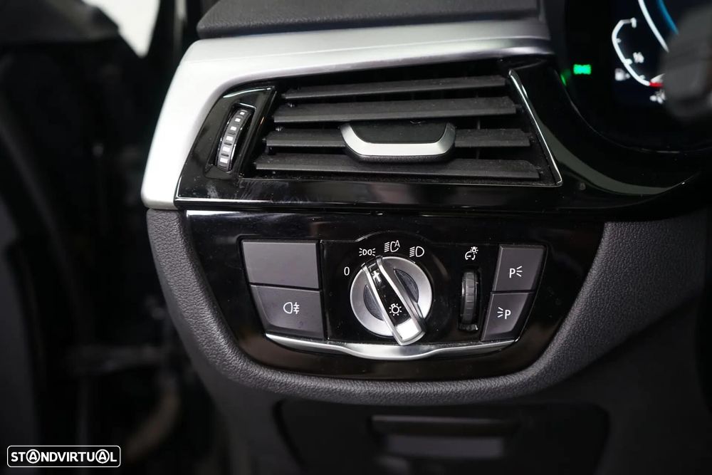 BMW 530 e Aut. Luxury Line - 28