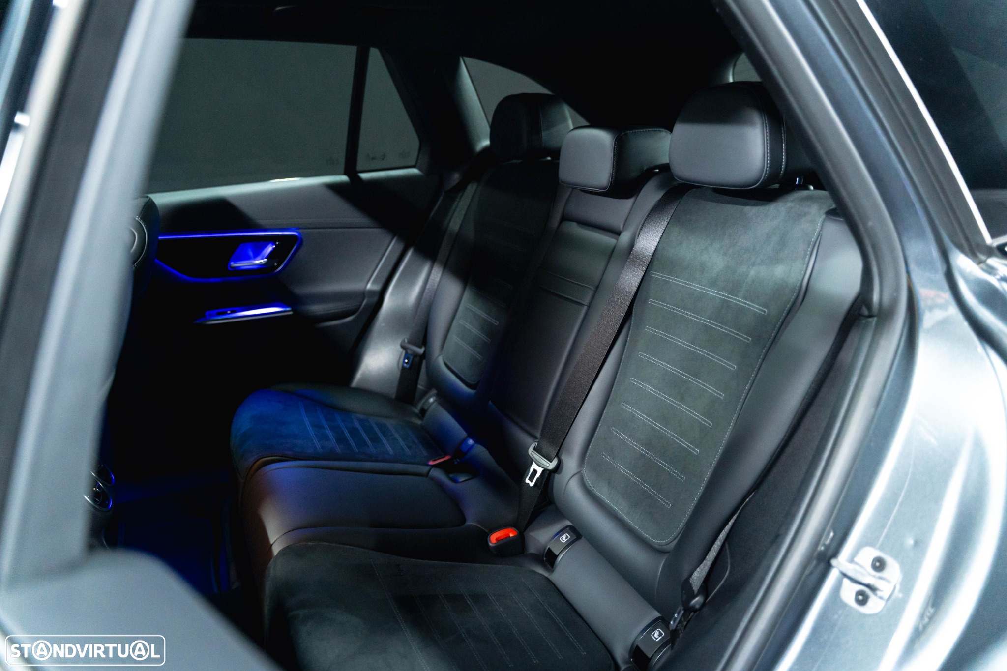Mercedes-Benz GLC 300 d 4Matic 9G-TRONIC AMG Line Advanced - 18
