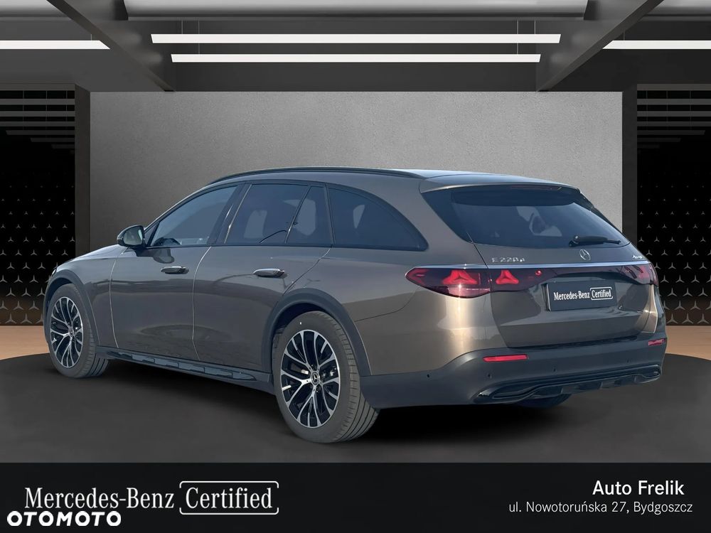 Mercedes-Benz Klasa E 220 d mHEV 4-Matic All-Terrain Avantgarde 9G-Tronic - 4